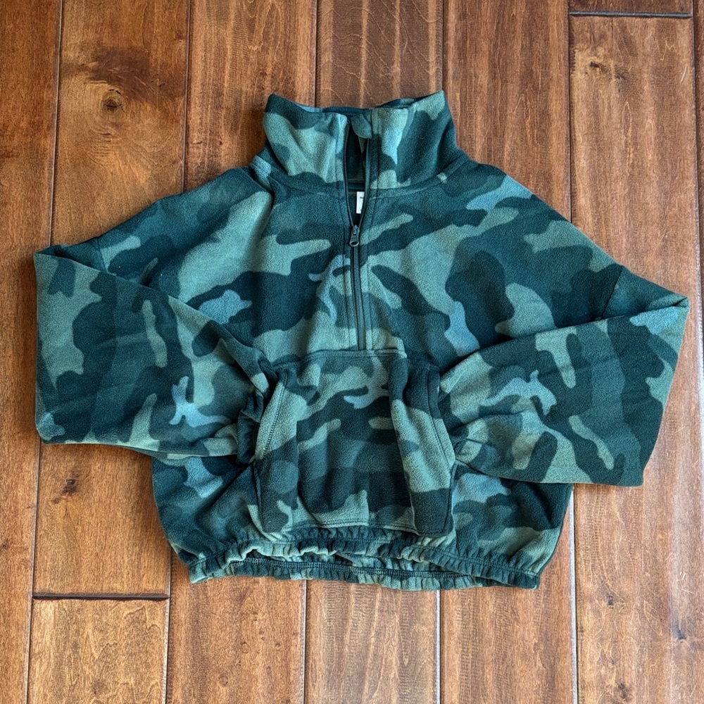 Girls Camo Pullover